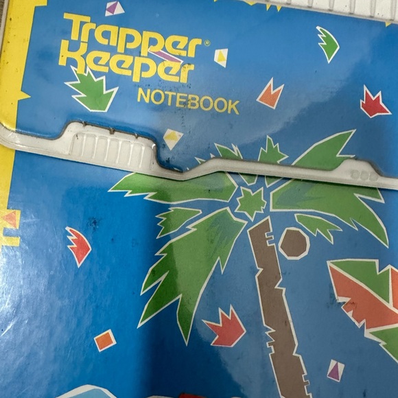 Vtg 90s Trapper Keeper Vibrant Tropical Notebook 3 Ring Binder School Beach - Picture 7 of 8